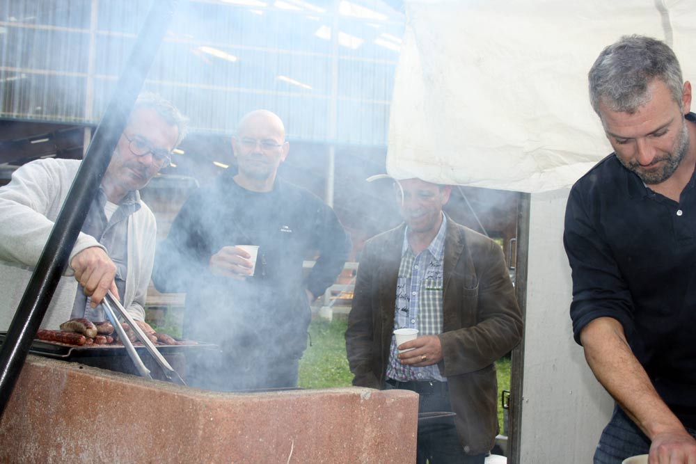  Au barbecue, de vrais Pros 